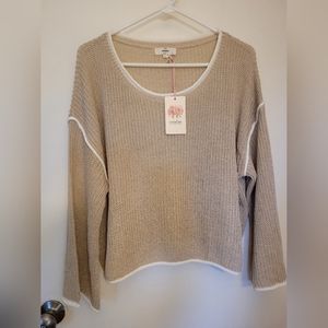 Adorable beige and white crop sweater by entro. New with tags. Size Large.